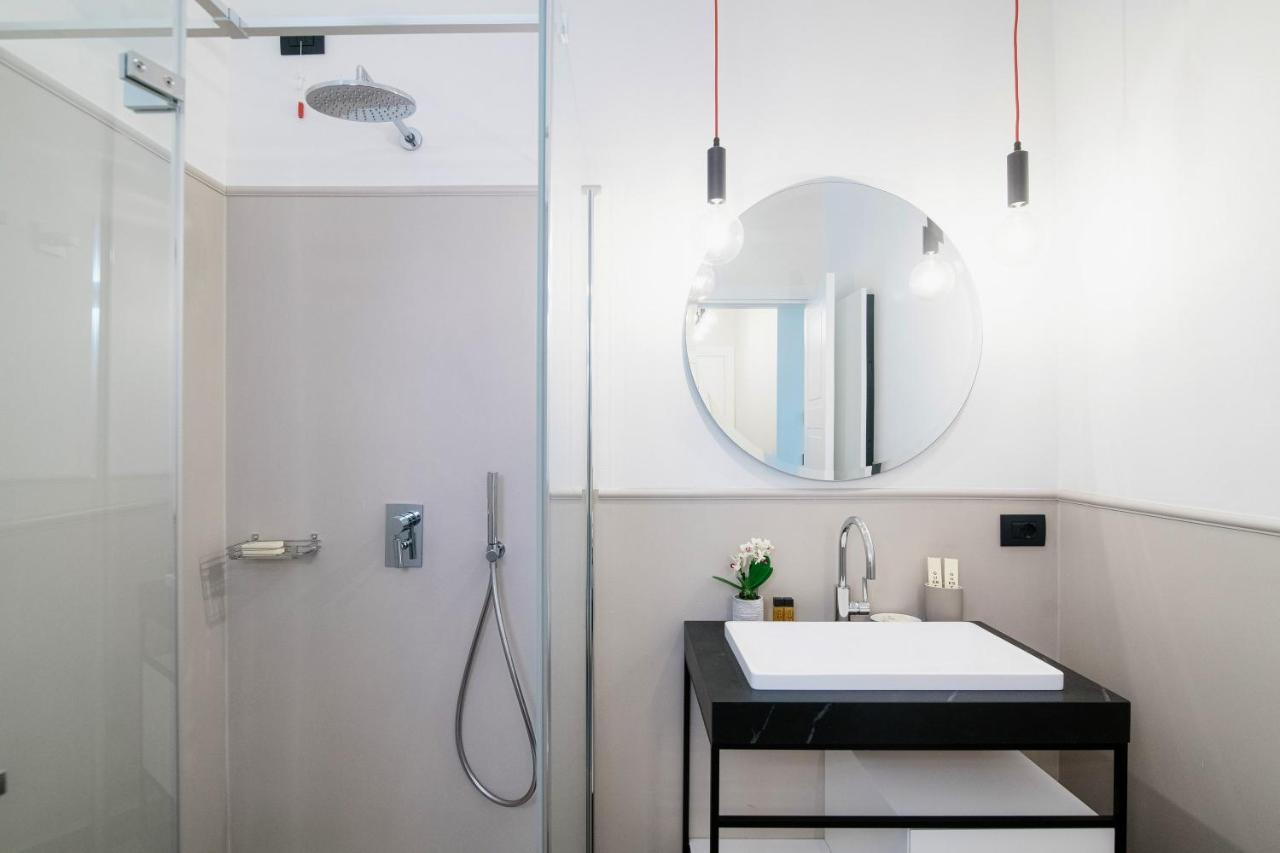 In Centro Luxury Rooms Комо Екстер'єр фото