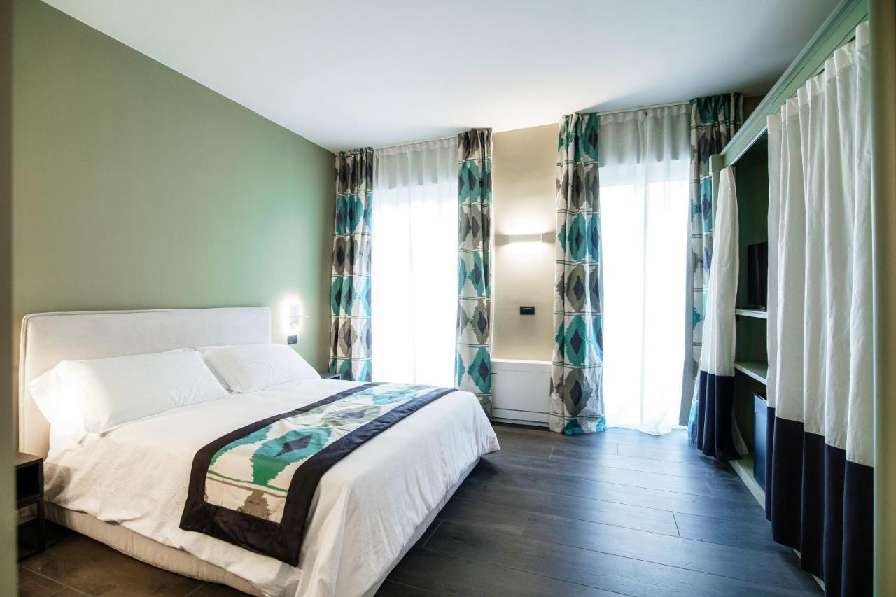 In Centro Luxury Rooms Комо Екстер'єр фото