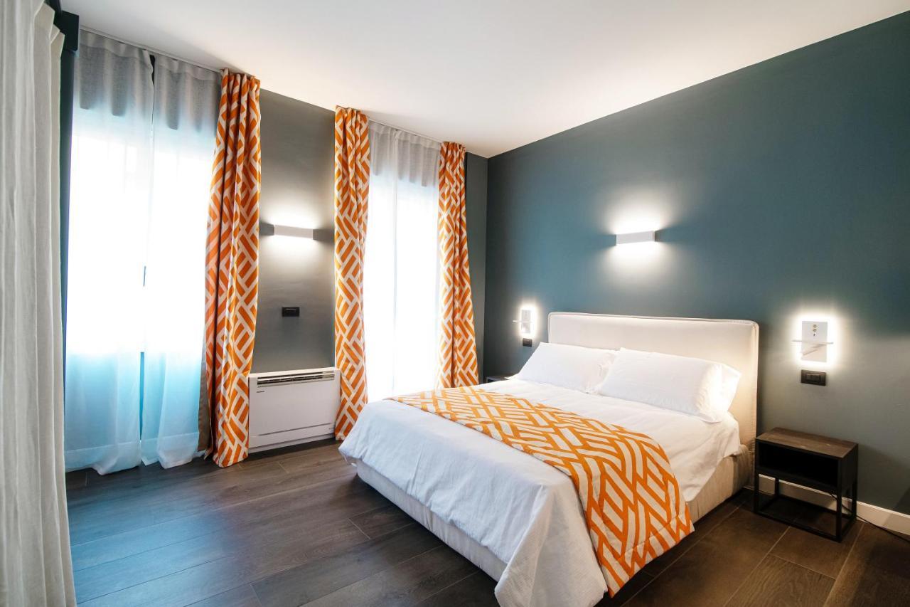 In Centro Luxury Rooms Комо Екстер'єр фото