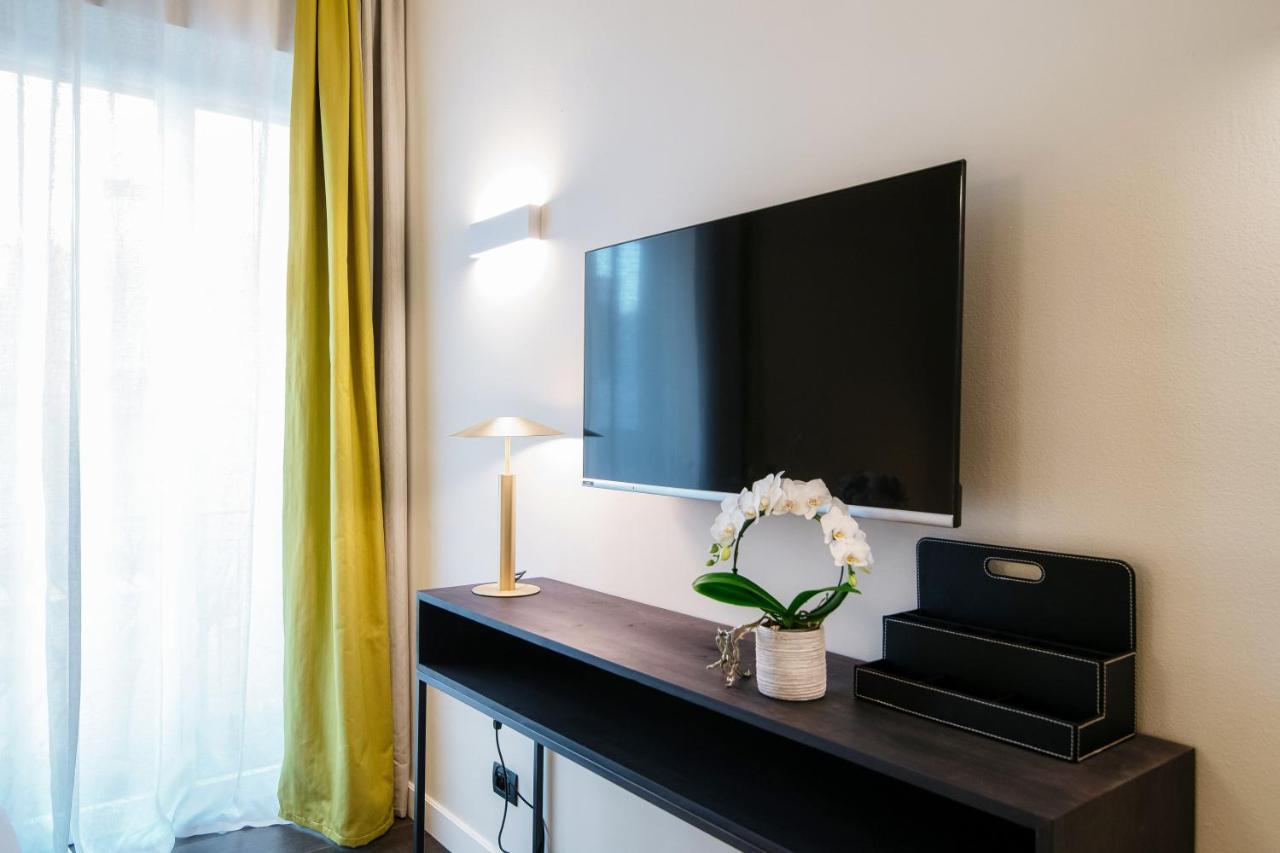 In Centro Luxury Rooms Комо Екстер'єр фото