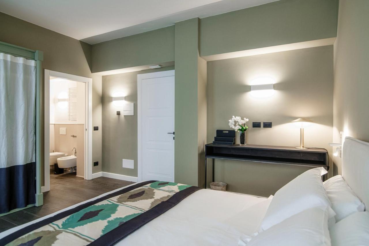 In Centro Luxury Rooms Комо Екстер'єр фото