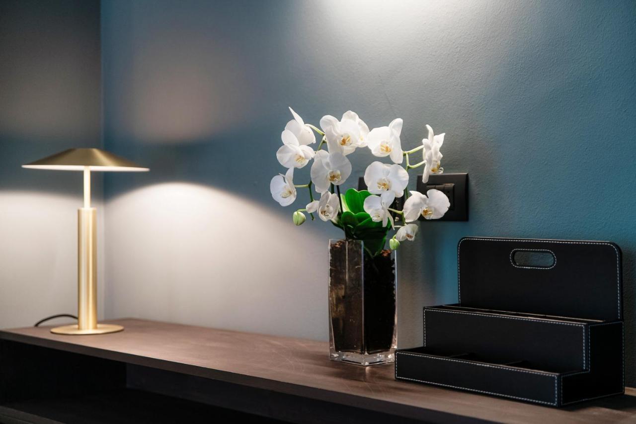 In Centro Luxury Rooms Комо Екстер'єр фото