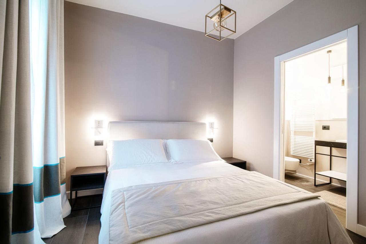In Centro Luxury Rooms Комо Екстер'єр фото